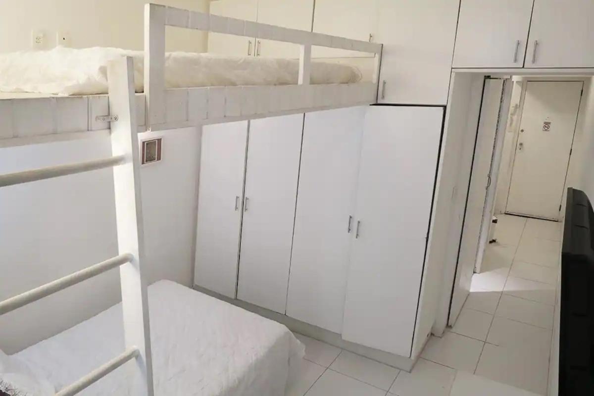 207 Sa Ferreira Copa Apartment *